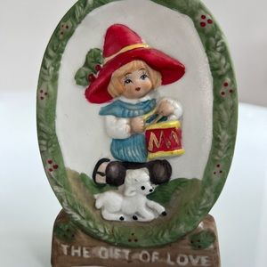 VTG Jasco 1979
Hand Painted Bisque Lamb Cameo